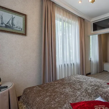 Готель De Volan Boutique 4*